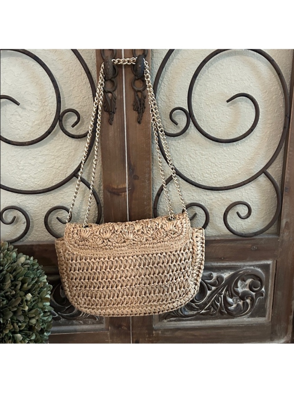 H&M Woven Straw Crossbody Bag - Shoulder or Crossbody Style - Picture 4 of 7